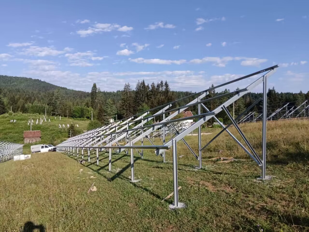 Quais materiais são usados ​​principalmente para suportes solares? 