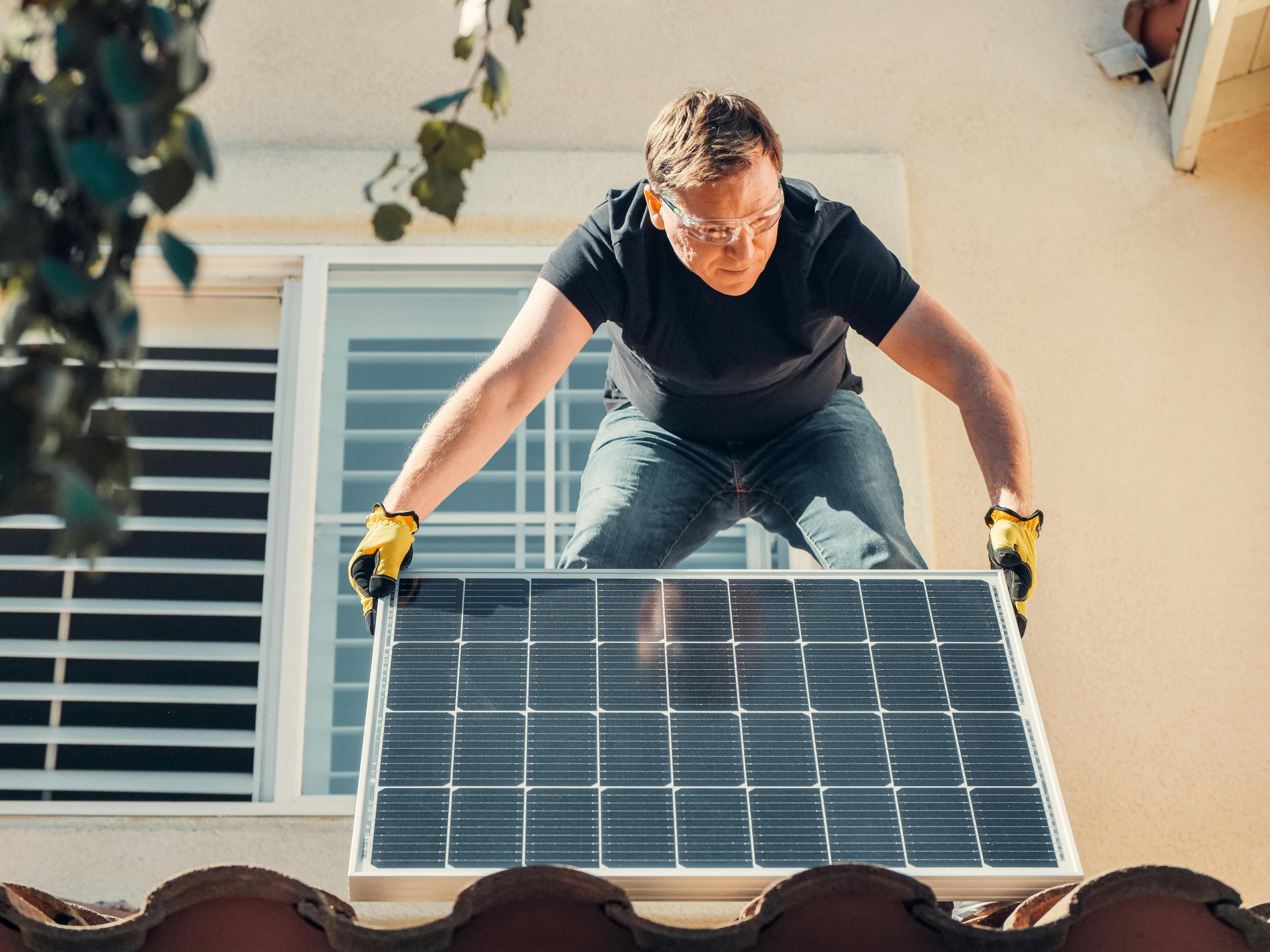 Como os sistemas de montagem solar podem melhorar a vida útil dos seus painéis fotovoltaicos