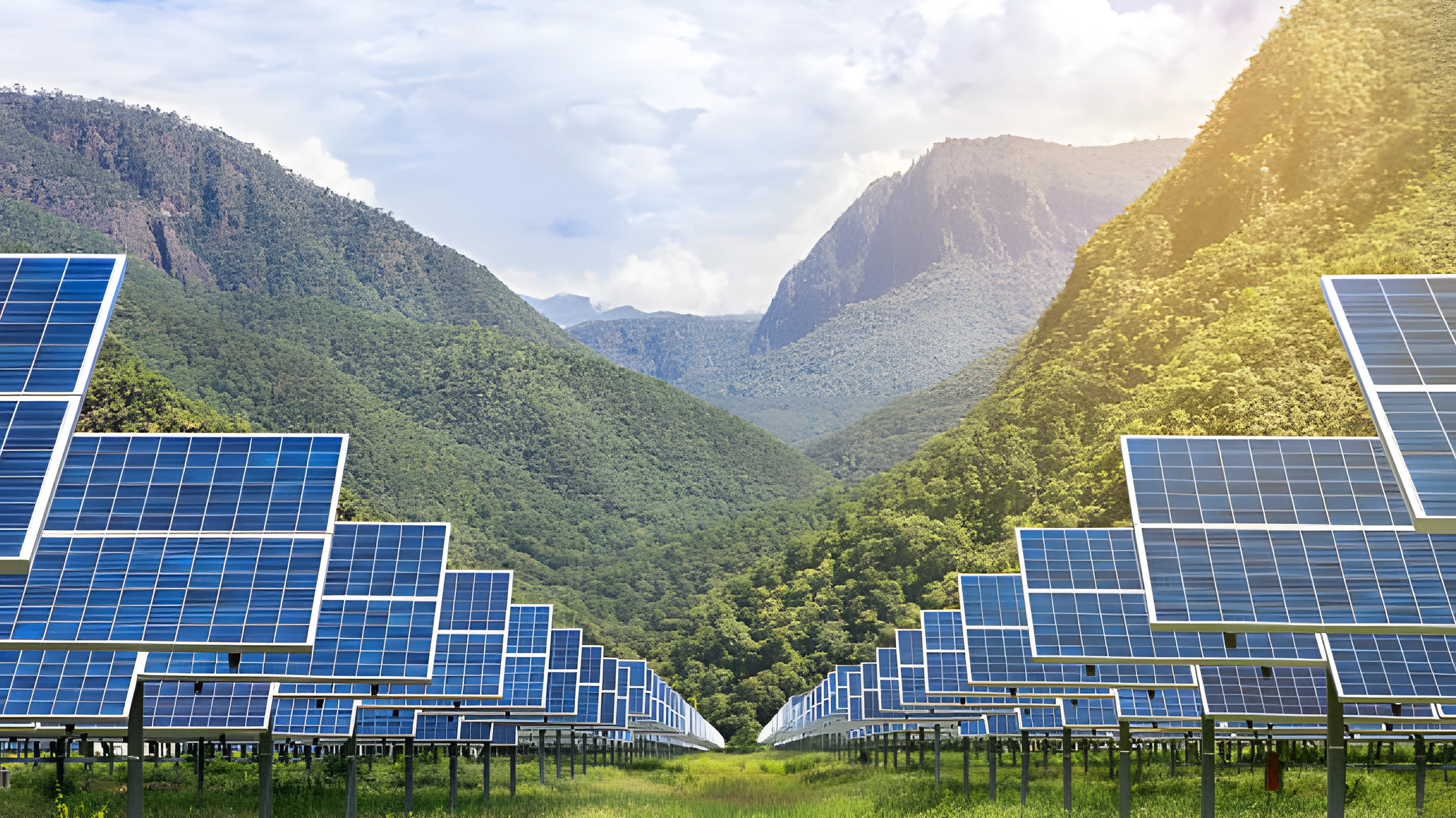 As vantagens de painéis solares montados no solo para projetos em larga escala