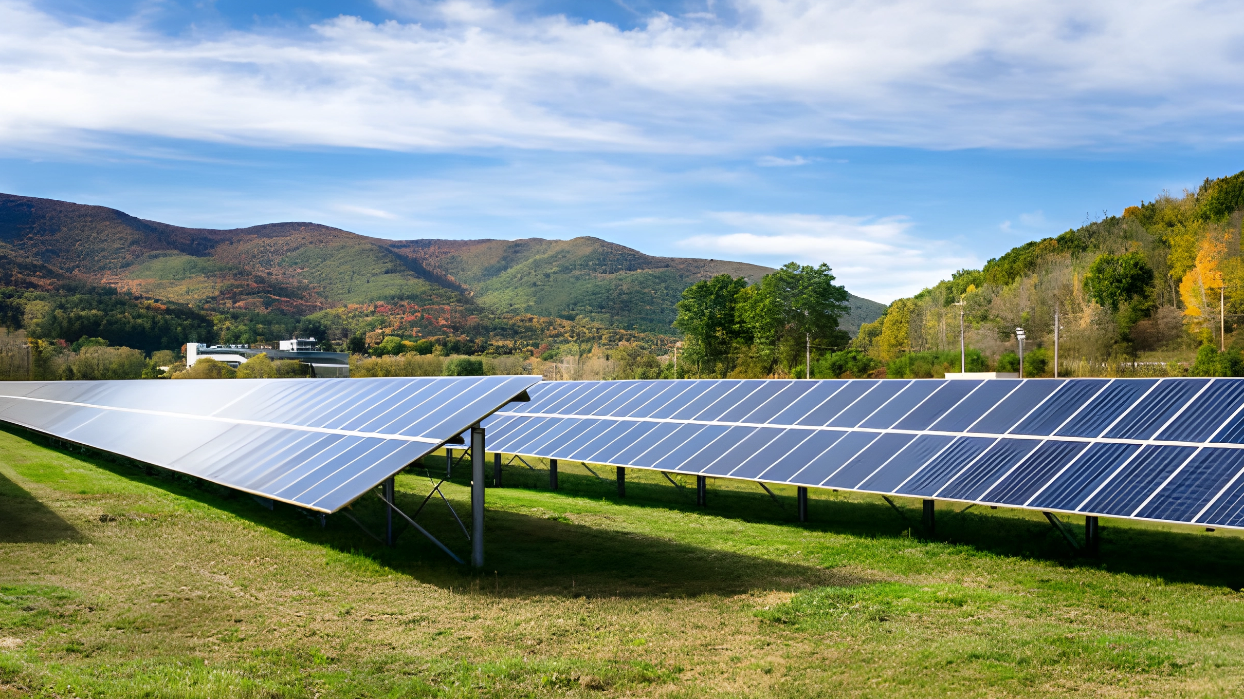 Sistemas solares montados no solo vs. montado no teto: o que é certo para o seu projeto?